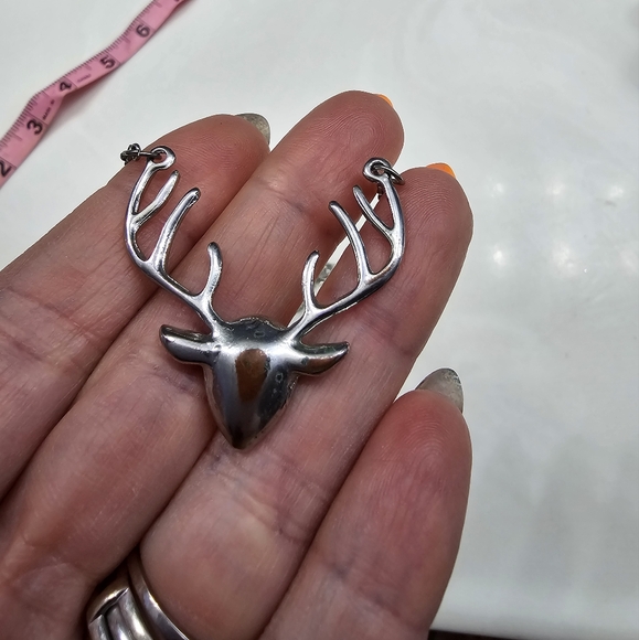 Stag Necklace - Picture 3 of 4